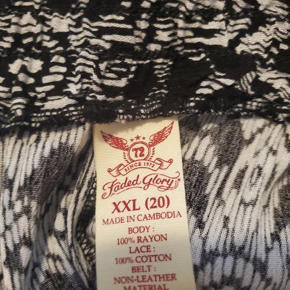 Faded Glory Women's Skirt, size XXL / 20 - Picture 3 of 3